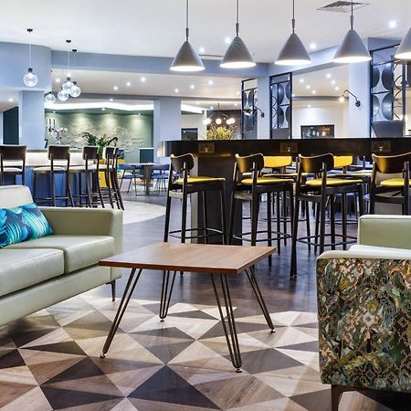 Delta Hotels By Marriott Milton Keynes Extérieur photo