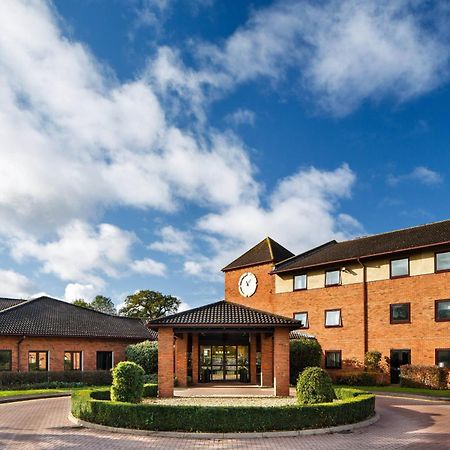 Delta Hotels By Marriott Milton Keynes Extérieur photo