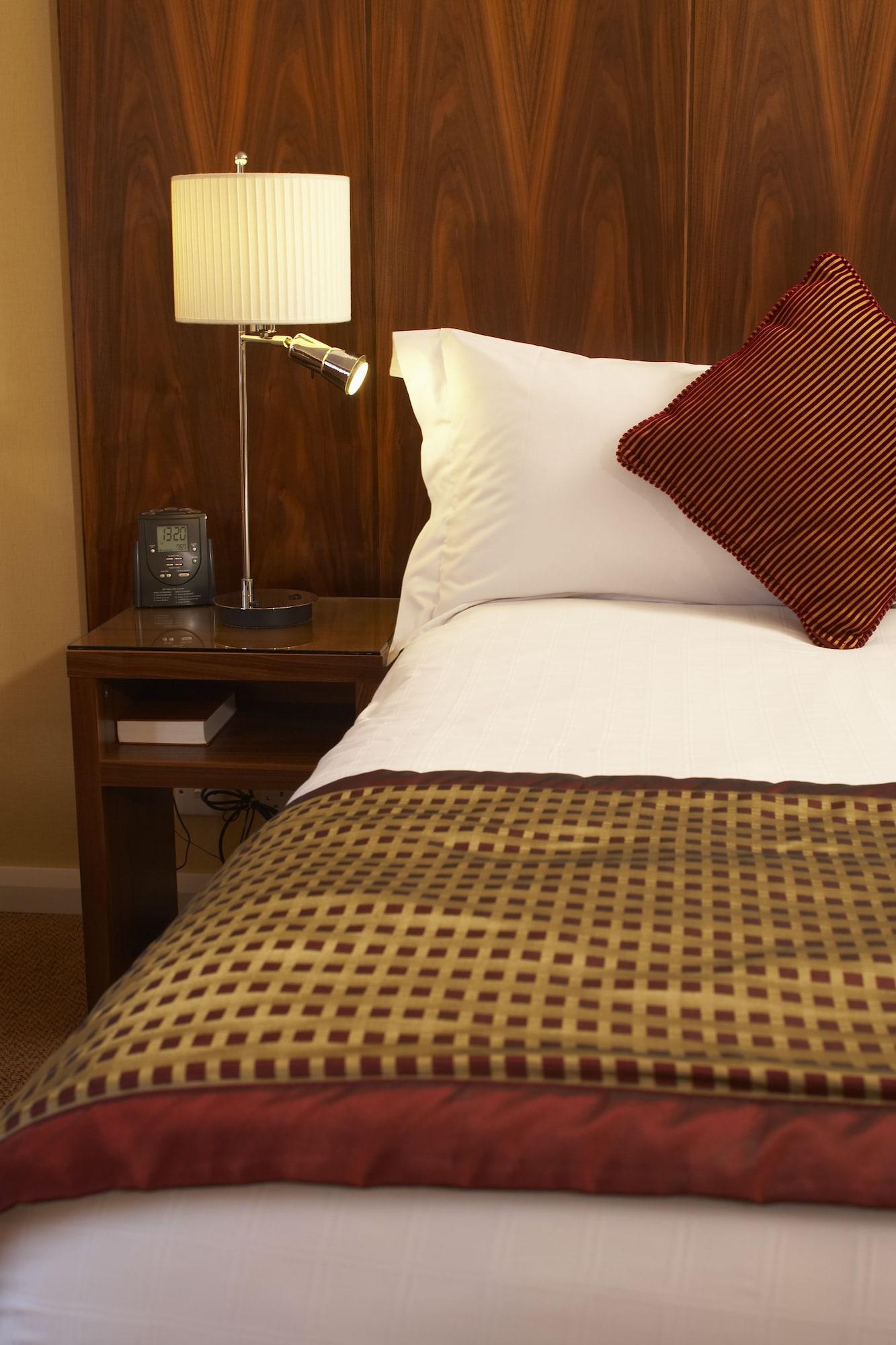 Delta Hotels By Marriott Milton Keynes Extérieur photo