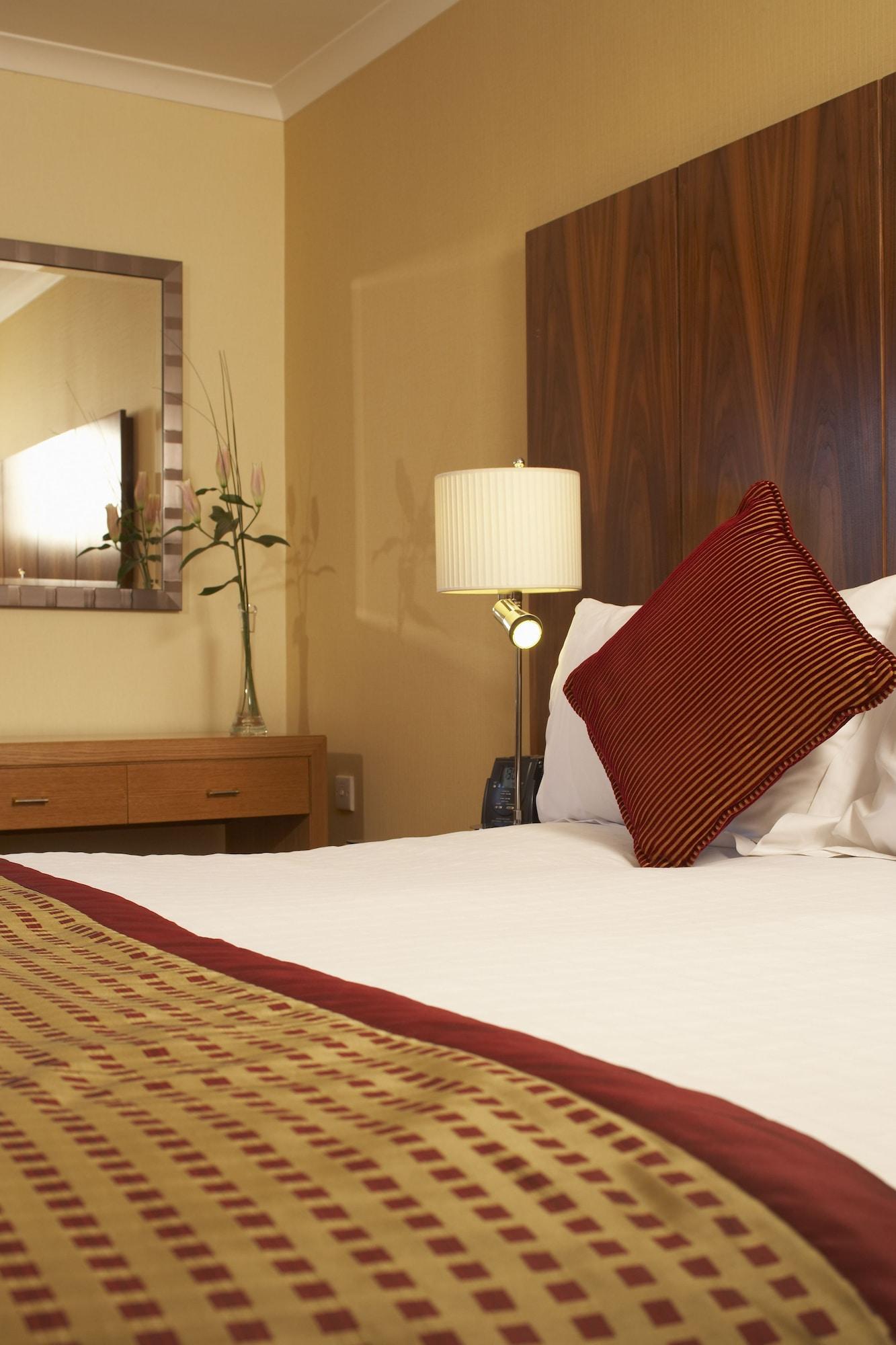 Delta Hotels By Marriott Milton Keynes Extérieur photo
