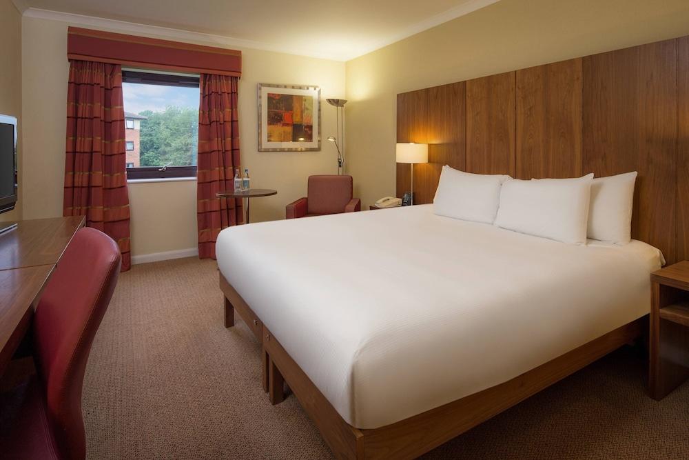 Delta Hotels By Marriott Milton Keynes Extérieur photo