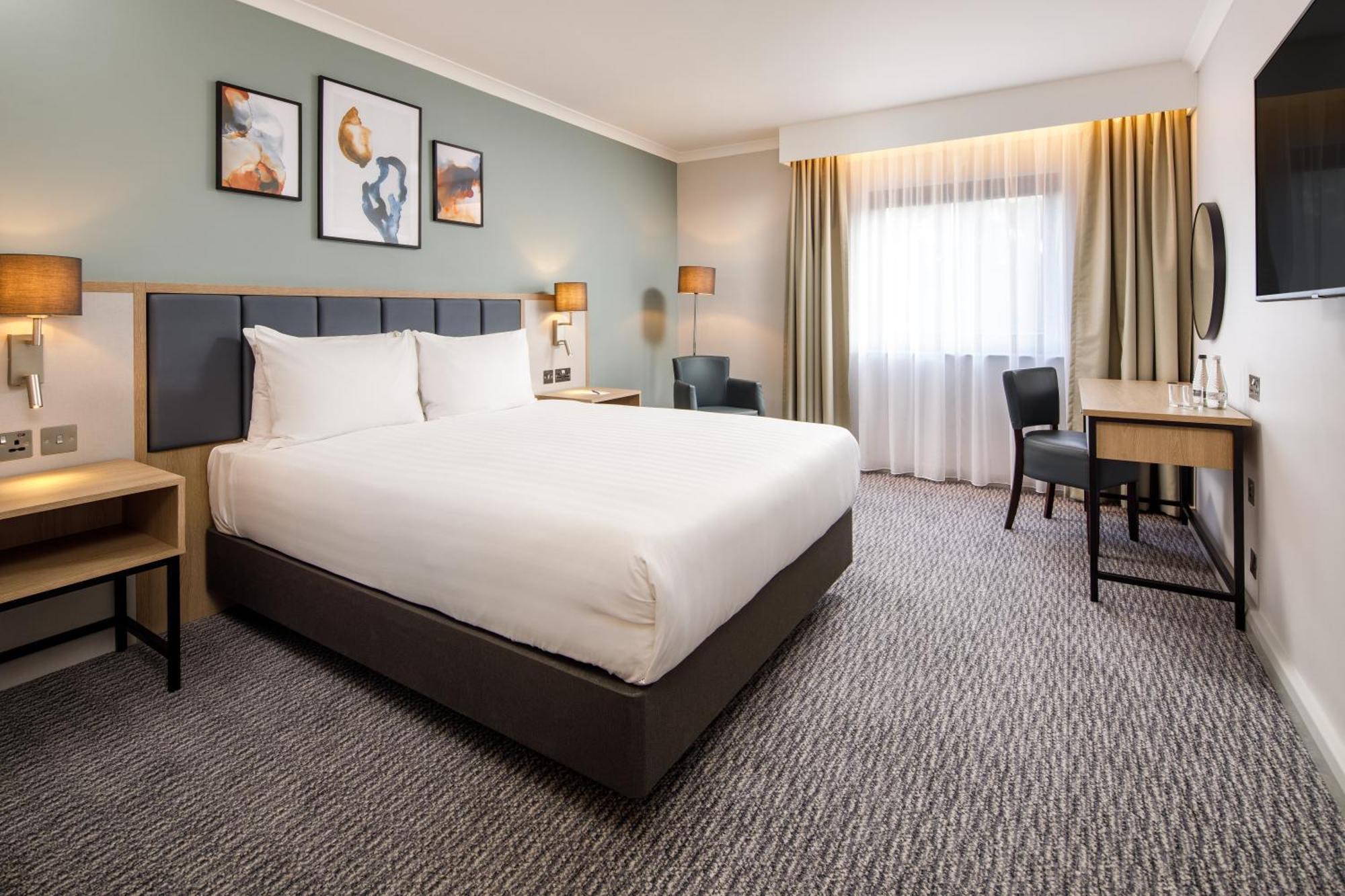 Delta Hotels By Marriott Milton Keynes Extérieur photo