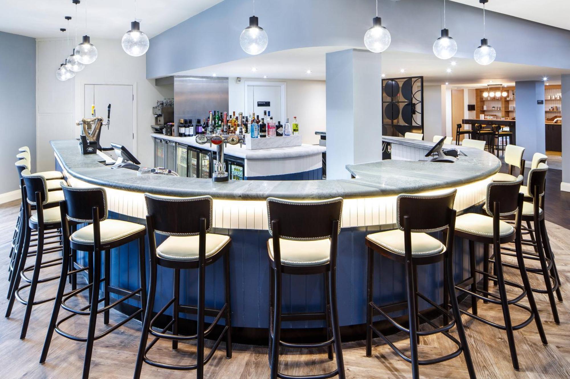 Delta Hotels By Marriott Milton Keynes Extérieur photo