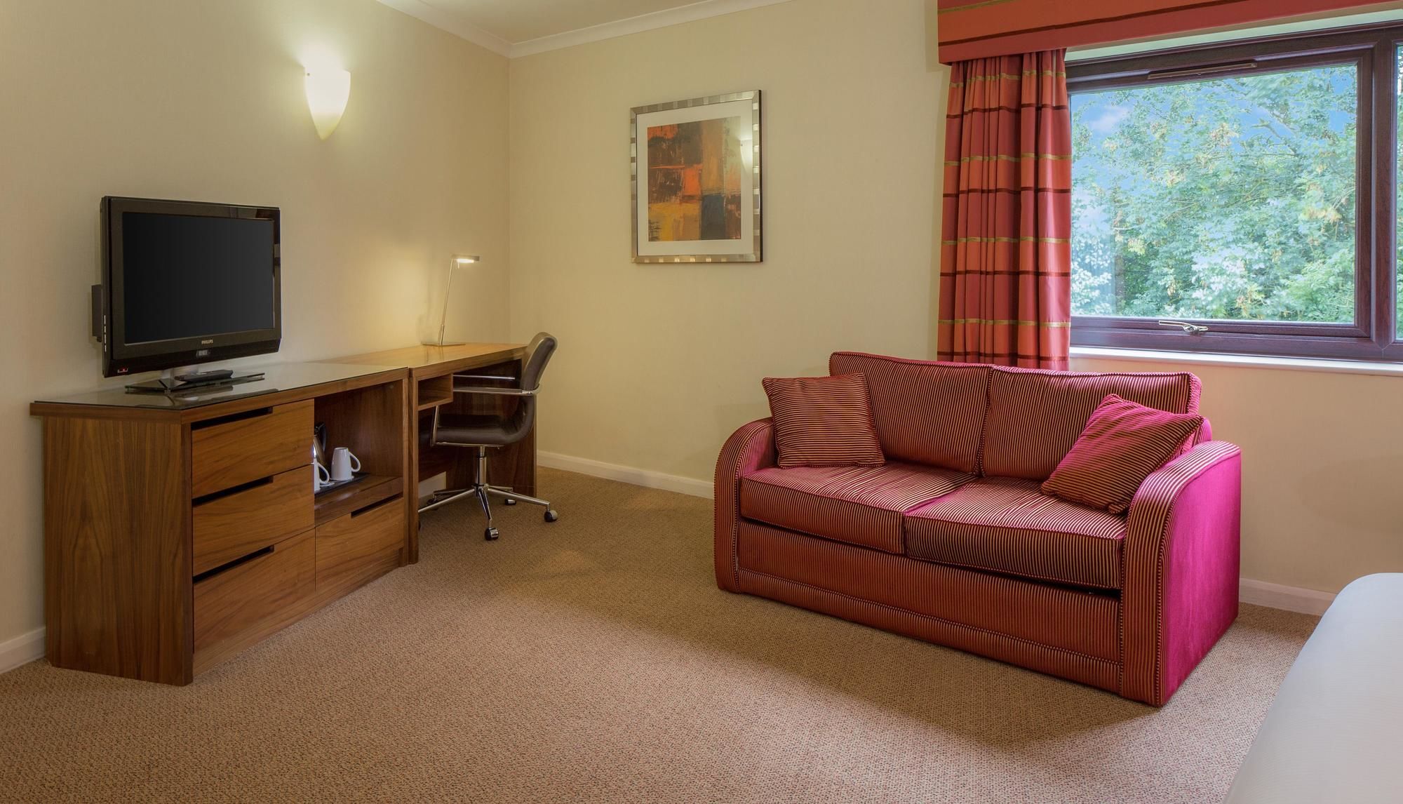 Delta Hotels By Marriott Milton Keynes Extérieur photo