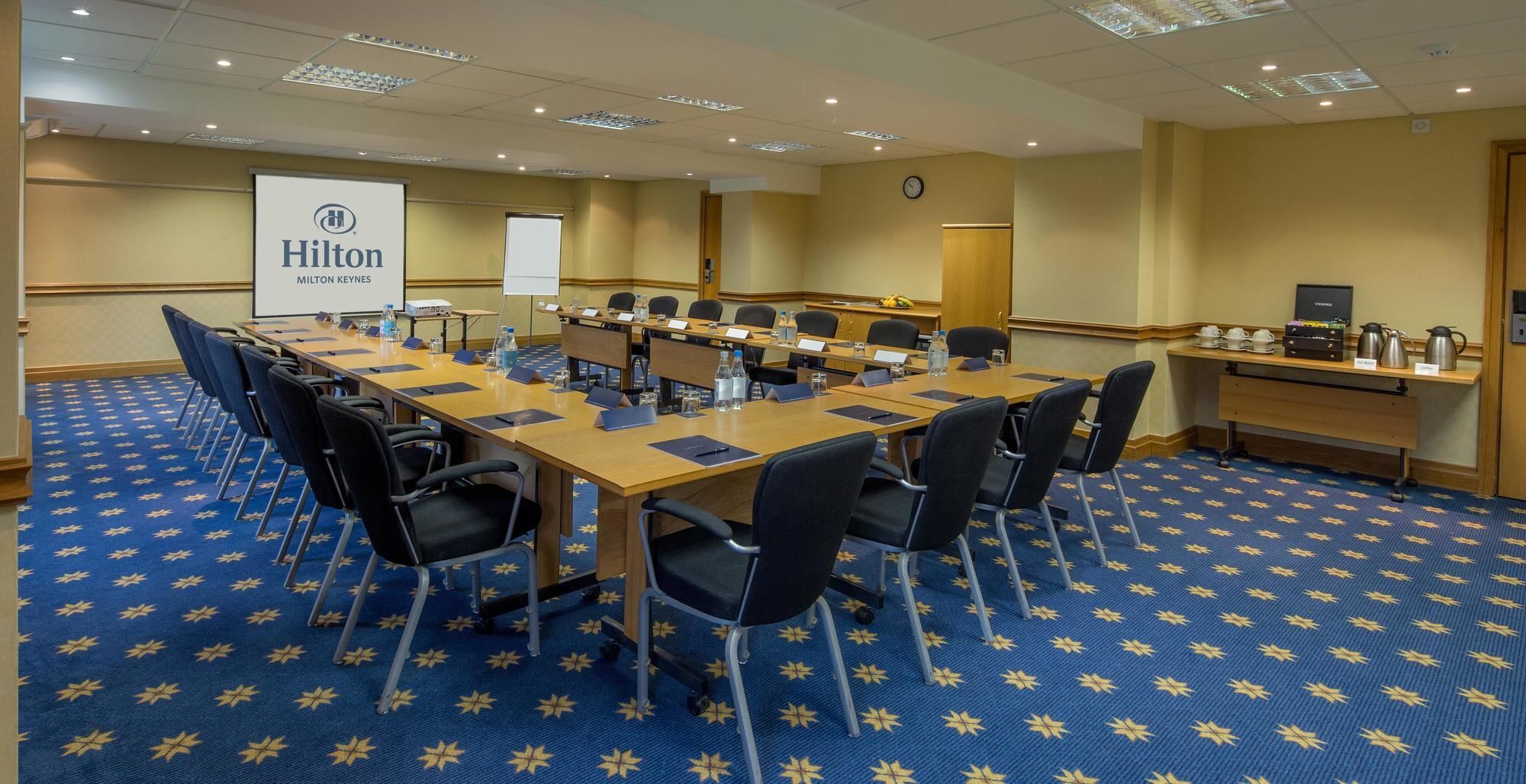 Delta Hotels By Marriott Milton Keynes Extérieur photo